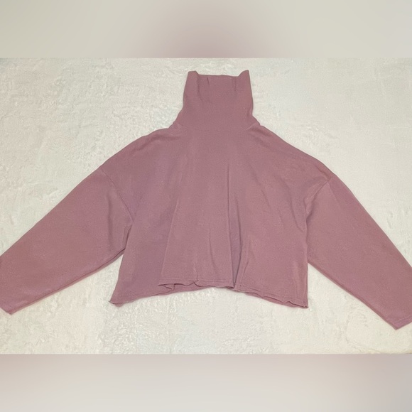 American Eagle Oversized Dust Rose Pink Sweater Cropped Turtle Cowl Neck Medium - Picture 2 of 6